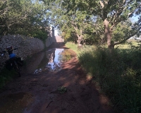 stradina-gravel-pozzanghera-bicicletta-vegetazione-giurdignano