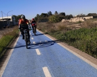 pista-ciclabile-blu-ciclisti-campi-salentina