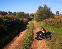 sentiero-sterrato-bicicletta-masseria-mendule